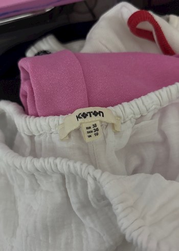 38 Beden beyaz Renk beyaz ic göstermeyen şort / plajda da kullanabilirsiniz