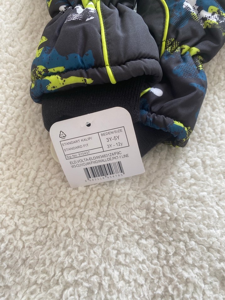 Lcw kar eldiveni 3-5 yaş - Görsel 3
