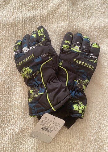 Lcw kar eldiveni 3-5 yaş - Görsel 2