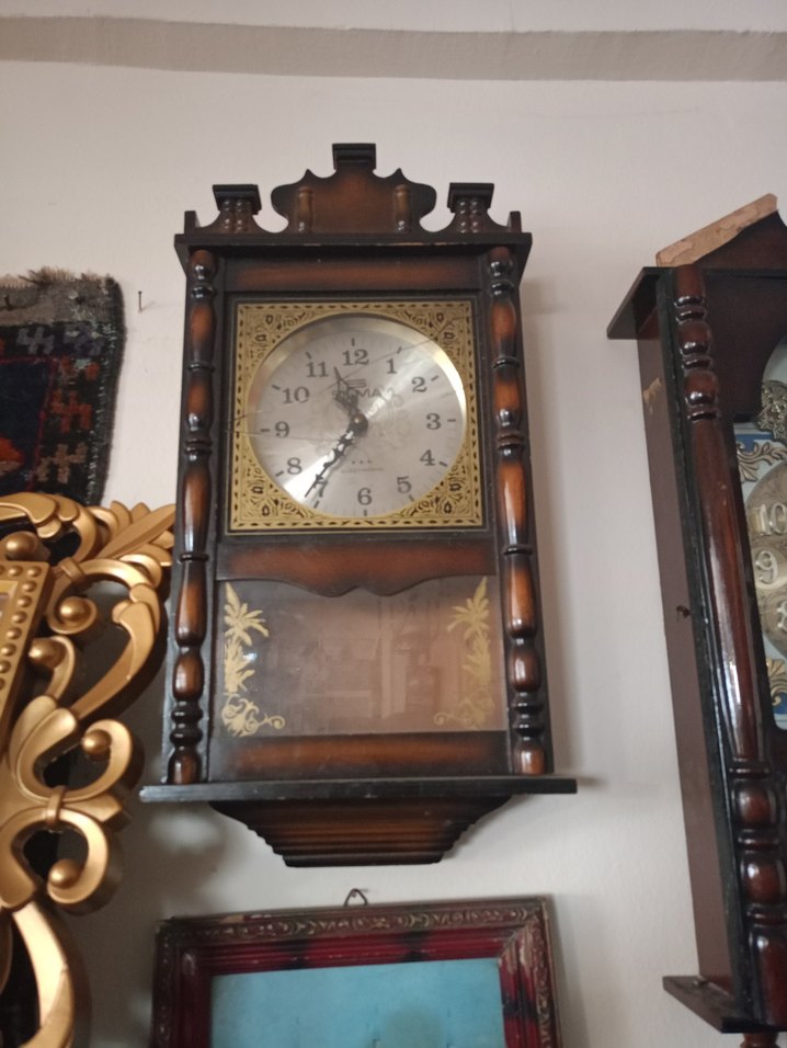 Koyu Altın Renkli Duvar Saati - Görsel 3