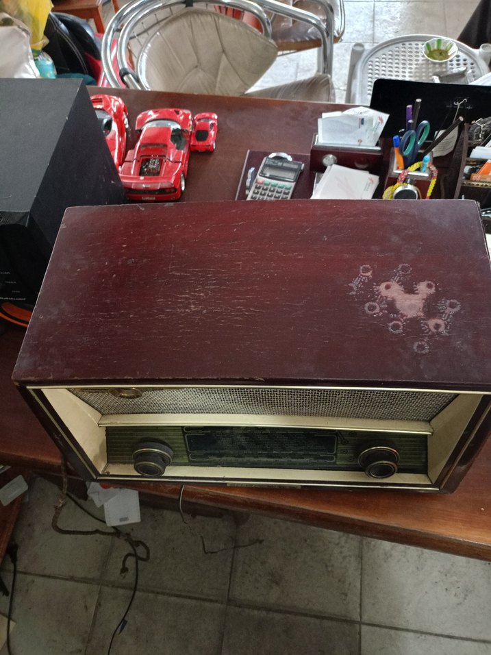 Kahverengi Vintage Müzik Sistemi - Görsel 2