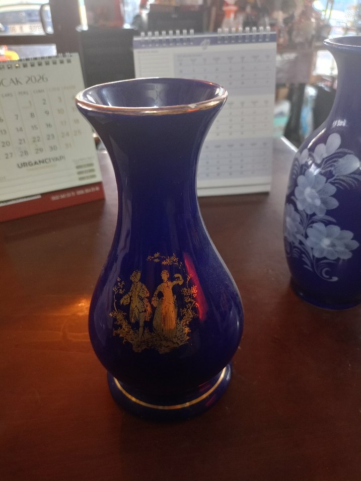 Koyu Mor Çiçek Desenli Vazo - Görsel 2