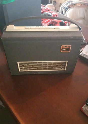 Bej ve Gri Taşınabilir Müzik Sistemi - Görsel 2