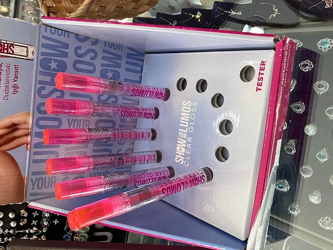 Pastel gloss