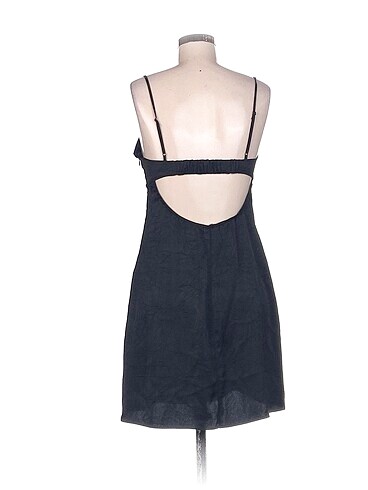 s Beden H&M Kısa Elbise %70 İndirimli.