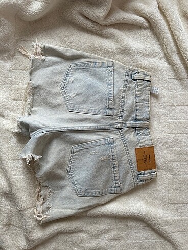 32 Beden Stradivarius Jean Şort