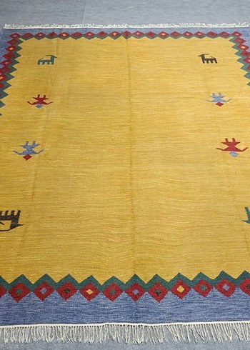 Etnik Desenli Çok Renkli Kilim