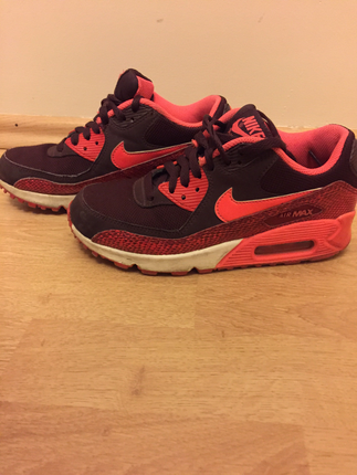 36 Beden kırmızı Renk Airmaxxx