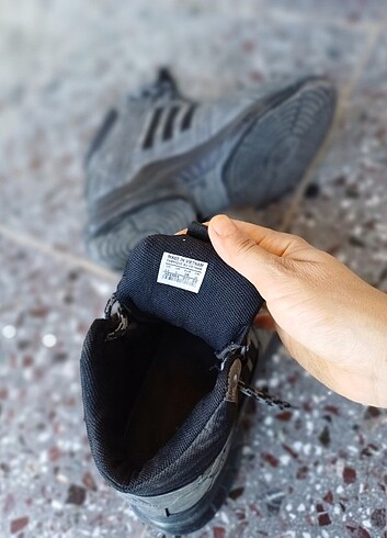 Adidas bot - Görsel 2