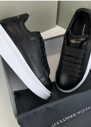 ALEXANDER MCQUEEN SİYAH ALTİ BEYAZ ünisex AYAKKABI