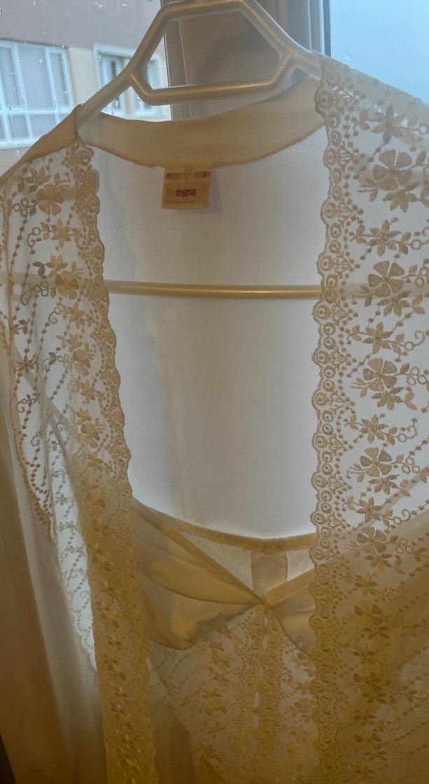 Nakışlı Beyaz uzun Kadın Sabahlık - Görsel 3