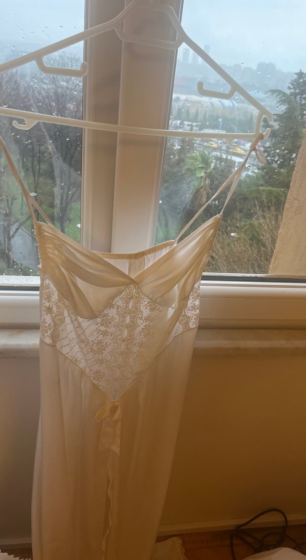 Nakışlı Beyaz uzun Kadın Sabahlık - Görsel 5