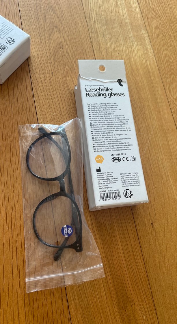 Şeffaf yeşil minimalist kadın gözlük - Görsel 4