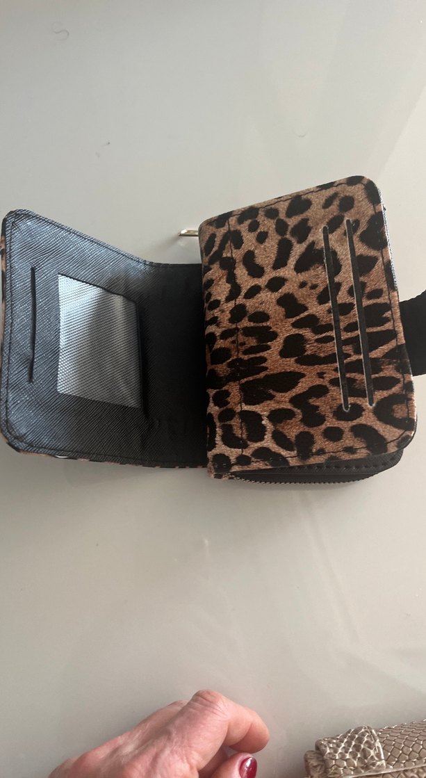 Leopar Desenli Kadın Cüzdanı - Görsel 4
