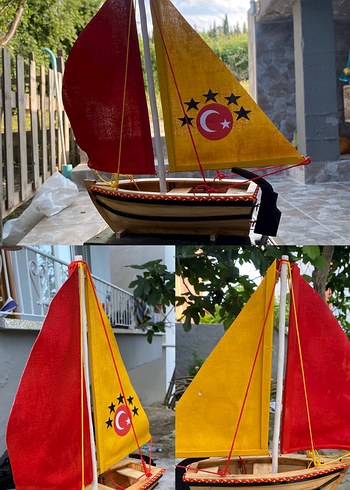 Diğer Kırmızı ve Sarı Ahşap Yelkenli Tekne Oyuncak