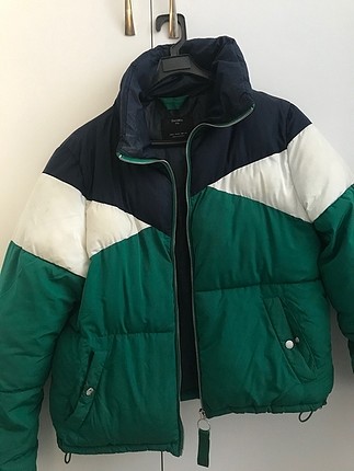 Bershka puffy mont