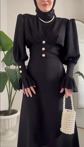 Elbise (melike melikoğlu)