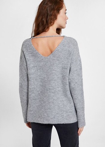 Dantel Detaylı Gri V Yaka Triko Kazak - Görsel 2