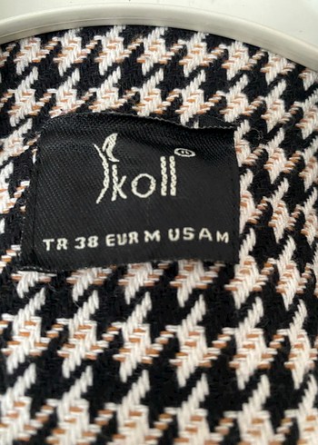 Kemerli Siyah Deri ve Ekose Kadın Trençkot - Görsel 3