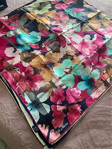 Marka eşarplar - Görsel 5