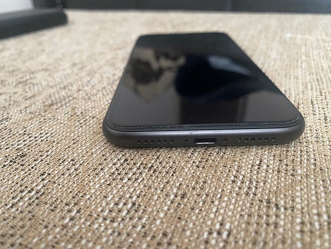 Iphone 11 64 gb siyah ciziksiz pili yeni değişti - Görsel 5