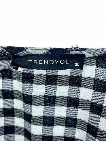 36 Beden çeşitli Renk Trendyol & Milla Bluz %70 İndirimli.