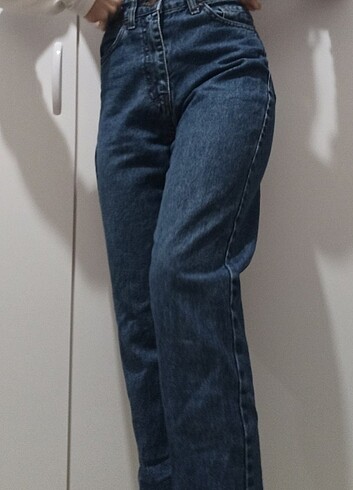 MOM Jean