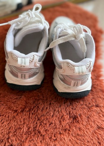 Kız Çocuk Beyaz Spor Ayakkabı - Görsel 2