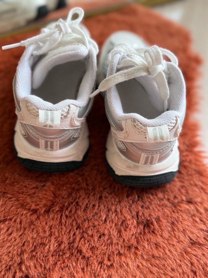 Kız Çocuk Beyaz Spor Ayakkabı - Görsel 2