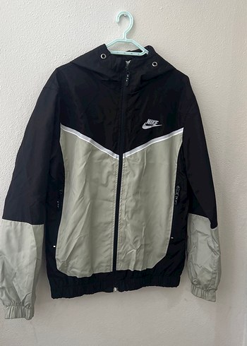 Nike Siyah Beyaz Kapusonlu Spor Ceket