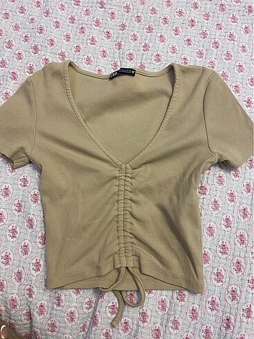 Zara büzgülü crop tişört