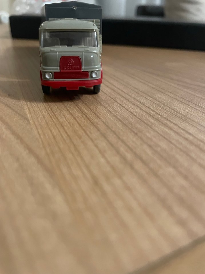 Gri Oyuncak Kamyon - Görsel 3