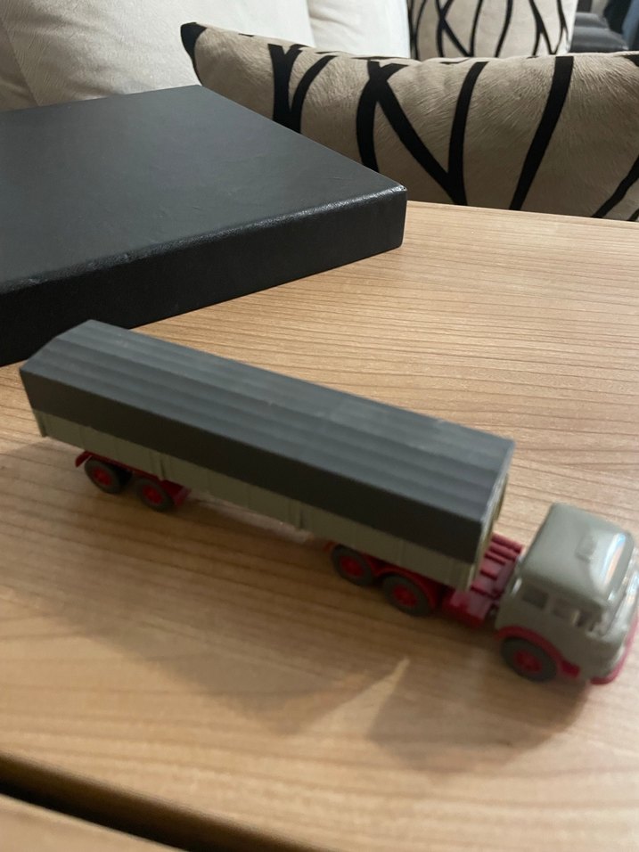 Gri Oyuncak Kamyon - Görsel 2