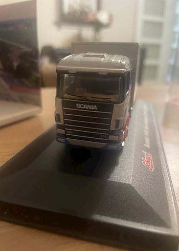 Gri Minyatür Kargo Kamyonu Oyuncak - Görsel 6