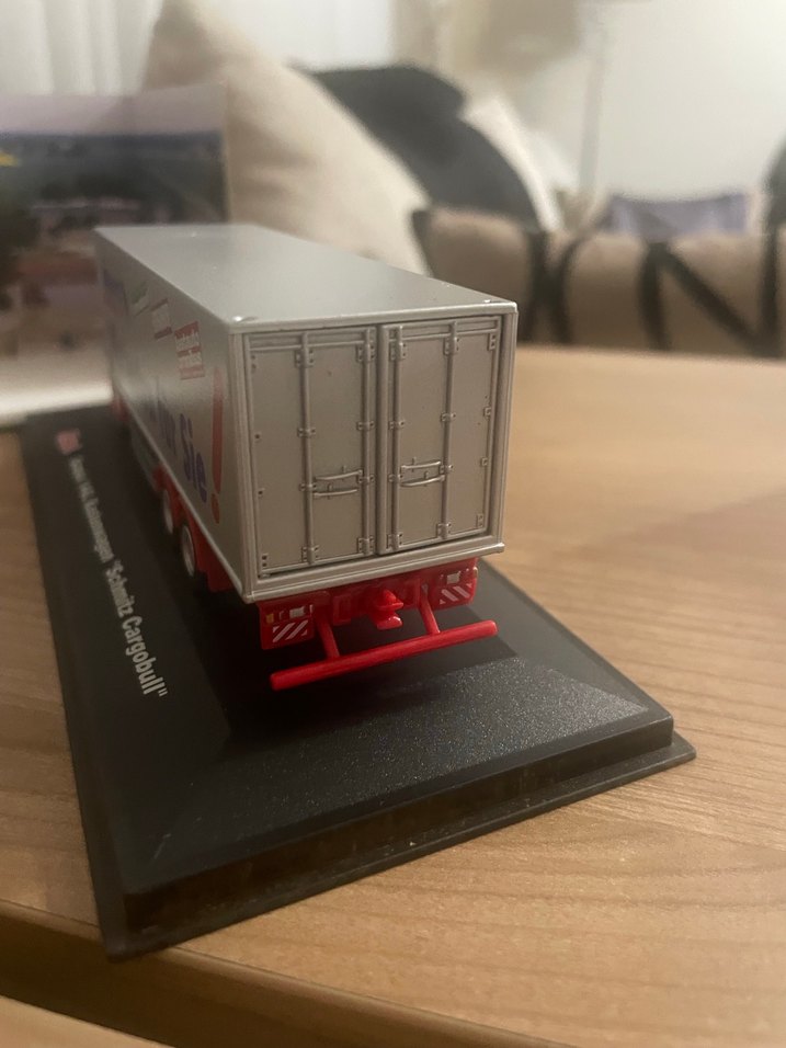 Gri Minyatür Kargo Kamyonu Oyuncak - Görsel 4