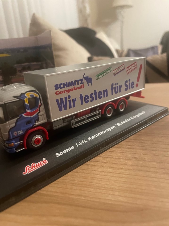 Gri Minyatür Kargo Kamyonu Oyuncak - Görsel 3