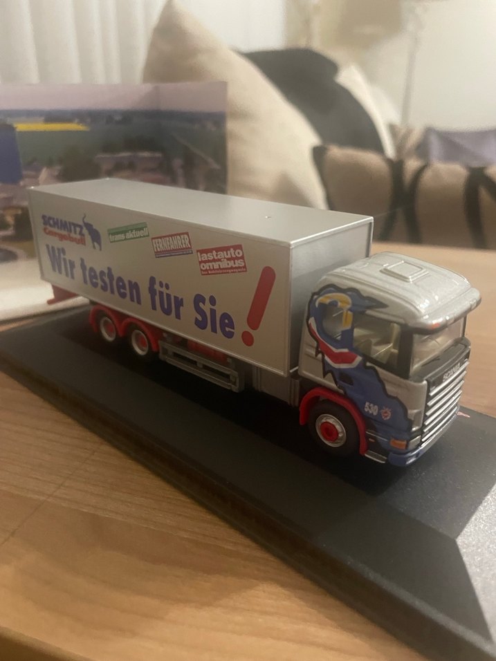 Gri Minyatür Kargo Kamyonu Oyuncak - Görsel 5