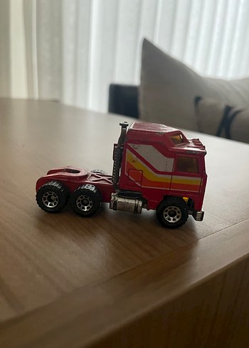 Kırmızı Minyatür Oyuncak Kamyon - Görsel 2