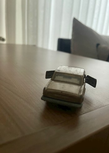 Gri Oyuncak Araba - Görsel 3