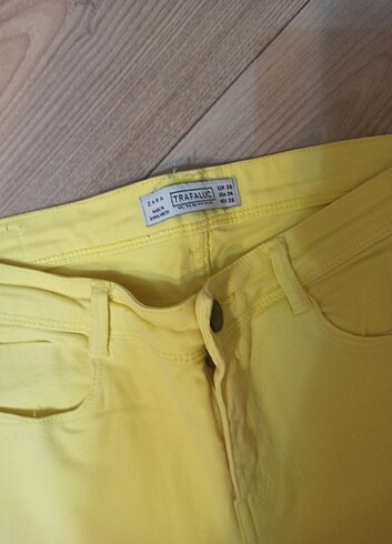 Zara Sarı pantolon