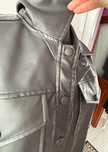 Düğmeli Siyah Deri Kadın Ceket - Görsel 4