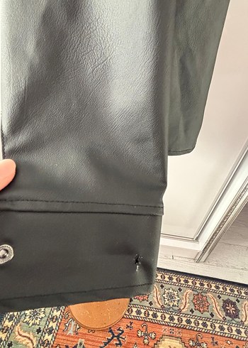 Düğmeli Siyah Deri Kadın Ceket - Görsel 7