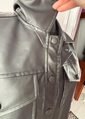 Düğmeli Siyah Deri Kadın Ceket - Görsel 3