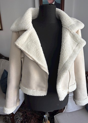 Kısa Kesim Bej Kürk Detaylı Süet Ceket - Görsel 4