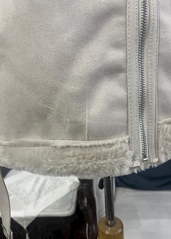 Beyaz Kürklü Midi Kadın Mont - Görsel 6
