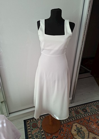 m Beden Minimalist Beyaz kare yaka elbise