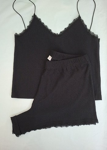 Siyah Dantelli Mini Askılı Pijama Takımı