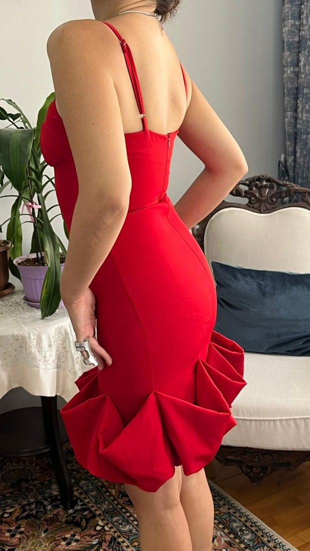 Kırmızı Parlak Midi Straplez Elbise - Görsel 3