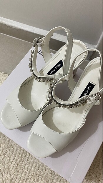 38 Beden Nine West Taş Detaylı Topuklu Ayakkabı