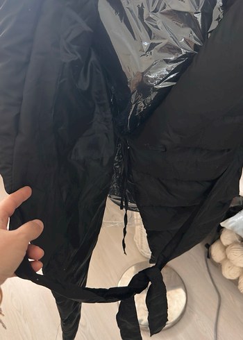 Kuşaklı Siyah Midi Kaban - Görsel 4